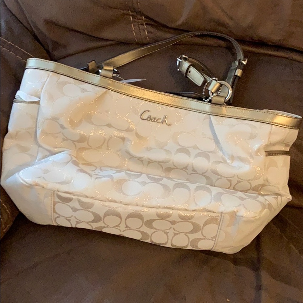 Tan and Gold Coach Purse BNWT NWT.